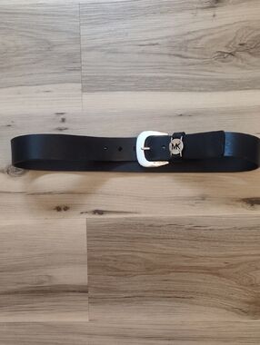 EUC Michael Kors Black Leather Belt Size Medium